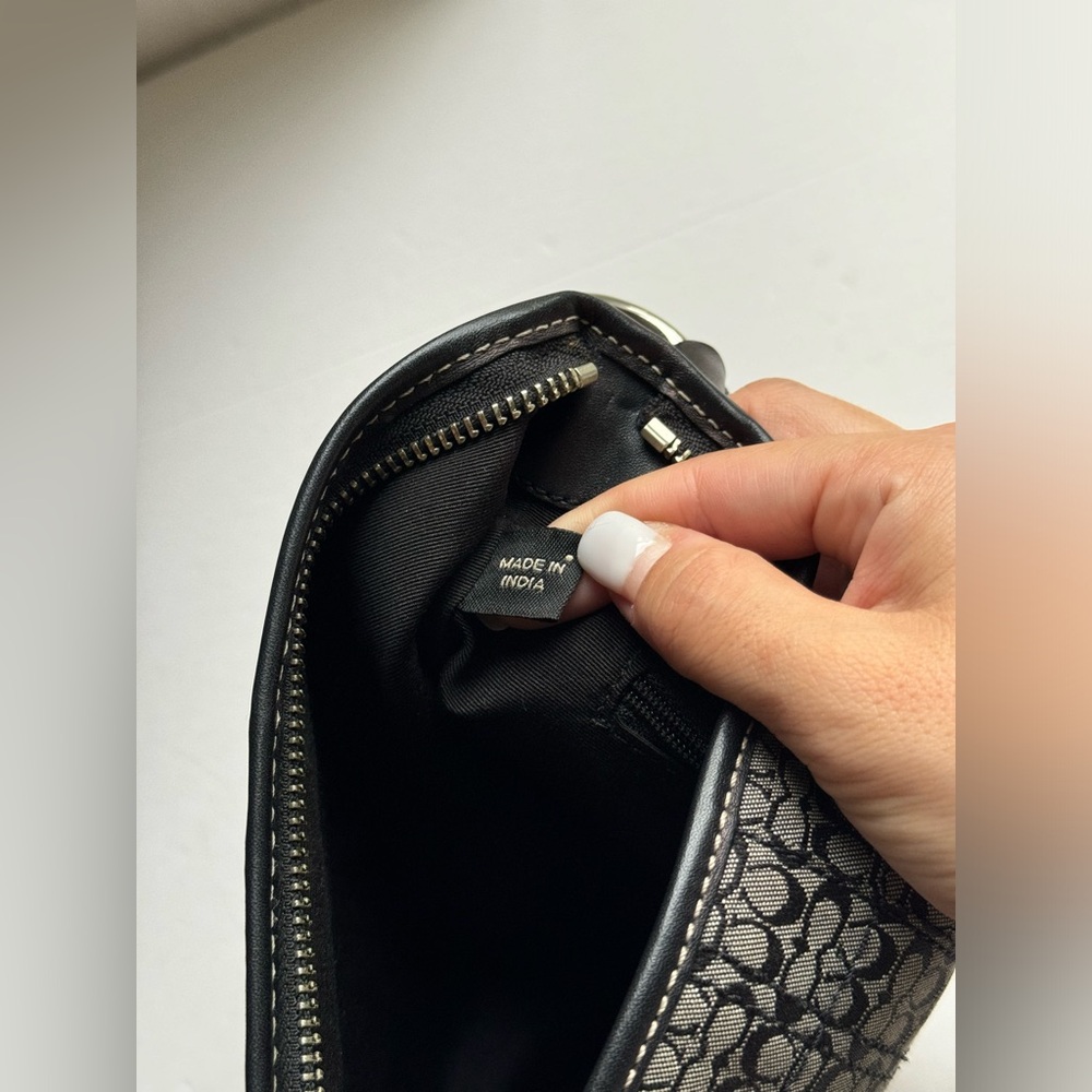 Coach Soho Signature Mini C Jacquard/Leather Crossbody Swingpack Bag Black Y2K - Picture 11 of 12